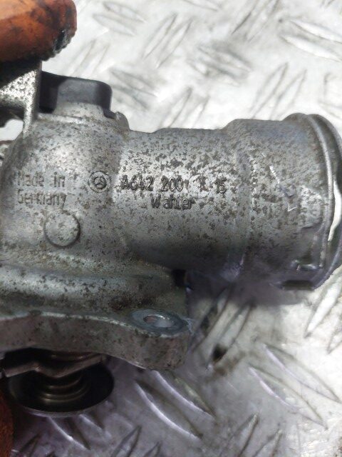 20250911_151258-1.jpg Termostat Mercedes E-Class W212 3.0 diesel V6 BlueTEC cod motor OM642.852 cod piesa A6422002215