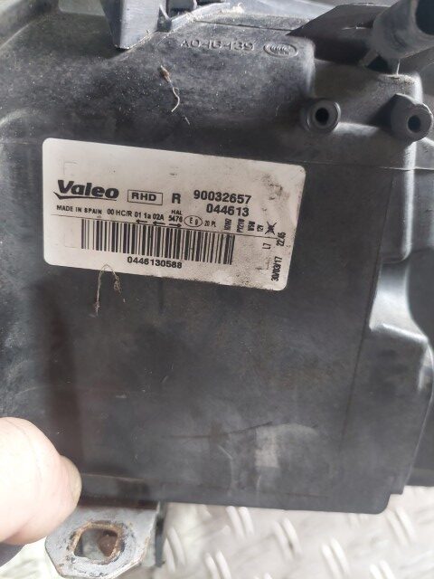 Far dreapta BMW Seria 1 E87 cod piesa 044613