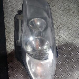 Far stanga BMW Seria 1 E87 cod piesa 7249651