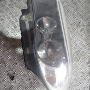 Far stanga uk BMW Seria 1 E87 cod piesa 7263641