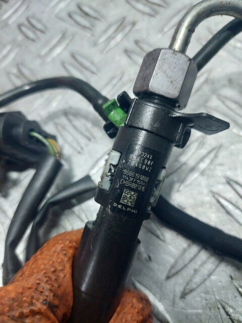 Injector Ford Kuga 2.0 TDCi cod motor TXDA cod piesa 9686191080