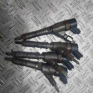 Injector Peugeot 206 cod motor RHY cod piesa 0445110062