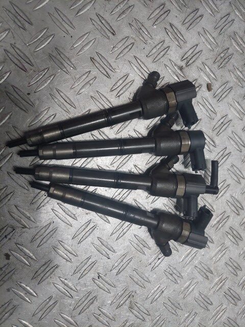 Injector Kia Optima 1.7 CRDi cod motor D4FD cod piesa 0445110411