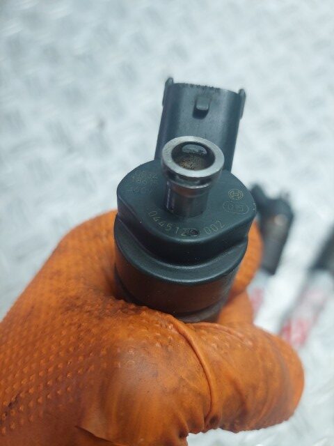 Injector Iveco Daily 2.8 HDI cod motor 810.43S cod piesa 0445120002