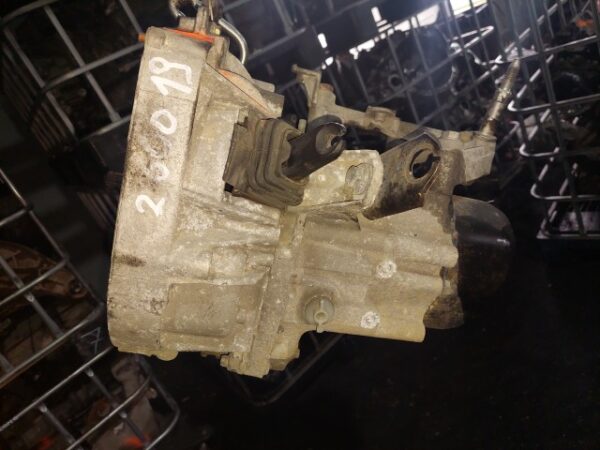 Cutie viteze manuala 5 trepte Renault Clio 2 2004-1.2i cod JB1514