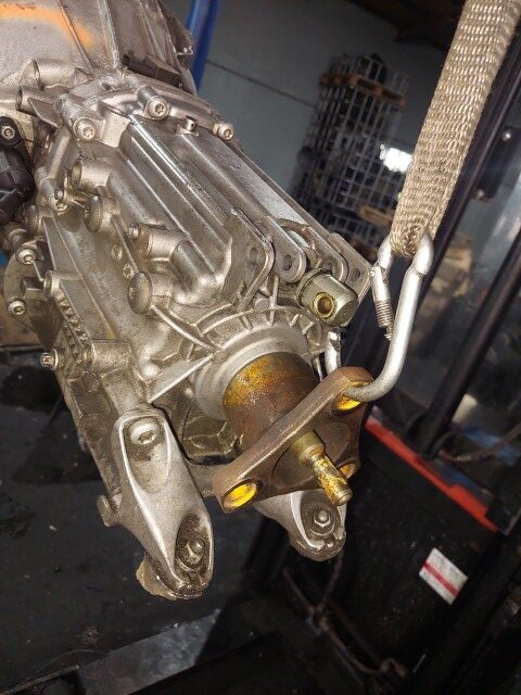 Cutie viteze manuala 6 trepte BMW E92 2.0D motorizare N47D20A cod 1069401105