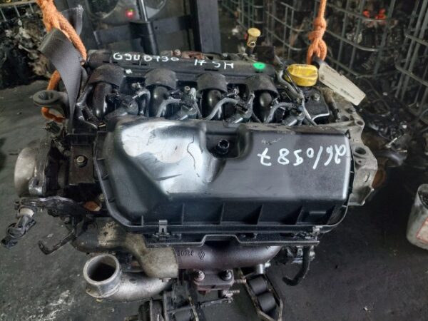 Motor fara anexe Renault Trafic 2.5 DCI an 2006 cod G9UB730 G9U730