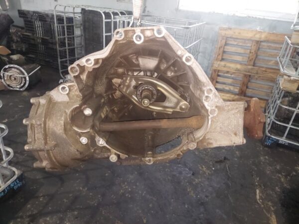 Cutie viteze manuala 6 trepte Audi A4 B8 2.0 TDI motorizare CAH cod LLQ