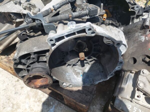 Cutie de viteze manuala 6 trepte Volkswagen Golf V 2.0 TDI DPF motorizare BMM cod JMA