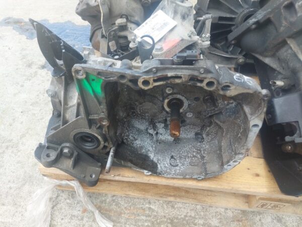 Cutie viteze manuala 5 trepte Renault Modus 1.2 16V TCE motorizare D4F784 cod JH3309 Cutie viteze manuala 5 trepte Renault Modus 1.2 16V TCE motorizare D4F784 cod JH3309