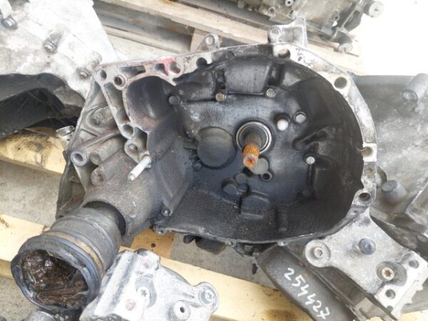 Cutie de viteze 5 trepte RENAULT 19 1.4 benzina 80 cp motorizare E6J700 cod JB1070