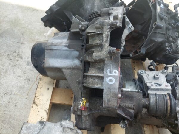 Cutie de viteze 5 trepte RENAULT 19 1.4 benzina 80 cp motorizare E6J700 cod JB1070