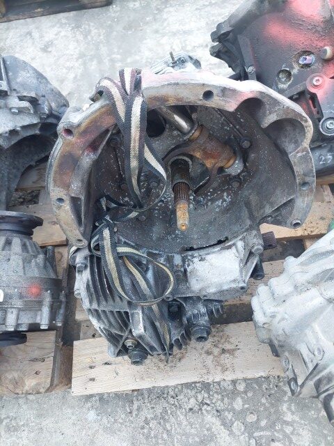 Cutie viteze manuala 5 trepte RENAULT TRAFIC T 1300 2.1D cod  7700598535