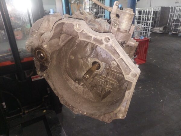 Cutie viteze Opel Zafira B 1.9 CDTI motorizare Z19DTH M32 cod 55192042 983005