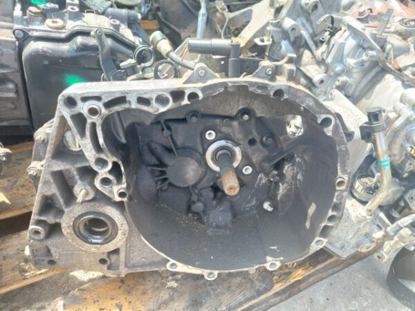 Cutie viteze manauala 5 trepte Renault Megane II 1.4 16V motorizare K4J740 cod JH3105