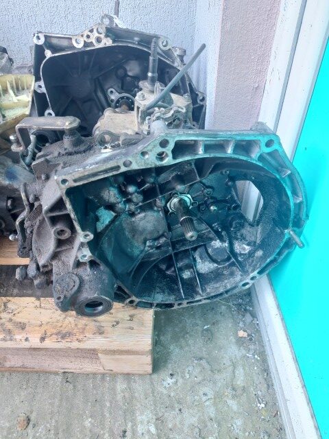 Cutie viteze manuala 5 trepte Peugeot 206 1.4 HDI motorizare 8HX cod 20CP57 Cutie viteze manuala 5 trepte Peugeot 206 1.4 HDI motorizare 8HX cod 20CP57