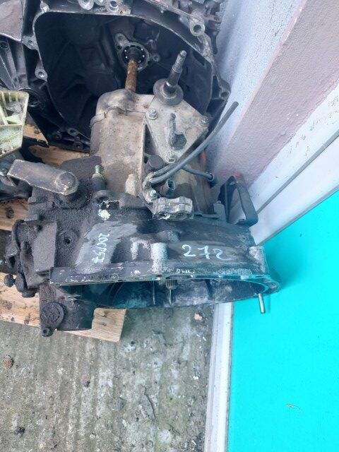 20260804_103546 Cutie viteze manuala 5 trepte Peugeot 206 1.4 HDI motorizare 8HX cod 20CP57