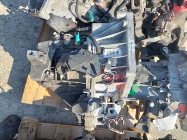 Cutie viteze manuala 6 trepte Renault Megane III 1.4 16V TCe motorizare H4JA7 cod TL4060 Cutie viteze manuala 6 trepte Renault Megane III 1.4 16V TCe motorizare H4JA7 cod TL4060