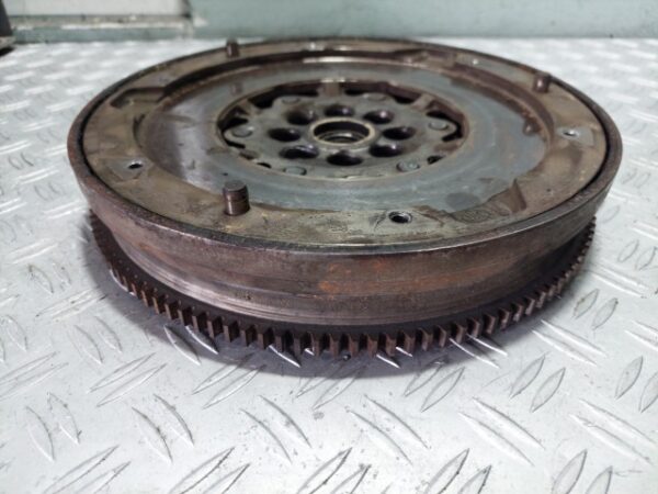 Volanta masa dubla BMW E87 2.0 diesel 177 CP cod N47D20A cod 7577479