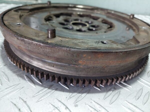 Volanta masa dubla BMW E87 2.0 diesel 177 CP cod N47D20A cod 7577479