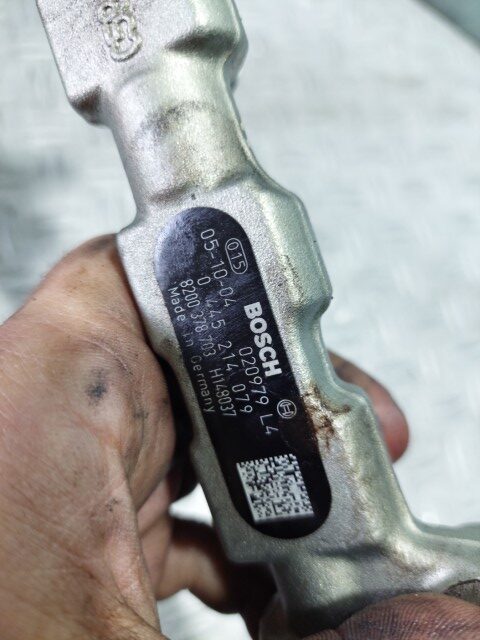 20260813_164625 Rampa injectoare Renault Trafic 2.5 DCI an 2006 cod G9U730 cod 8200378703 0445214079