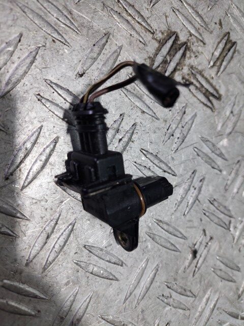 Senzor ax came Renault Trafic 2.5 DCI an 2006 cod G9U730 cod 8200370572