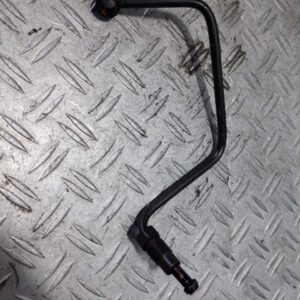 Conducta alimentare cu ulei turbina Renault Trafic 2.5 DCI an 2006 cod G9U730 Conducta alimentare cu ulei turbina Renault Trafic 2.5 DCI an 2006 cod G9U730