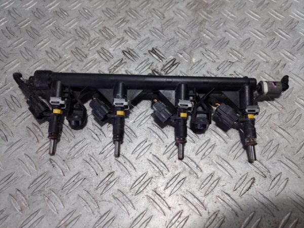 Rampa injectoare completa Peugeot 308 1.4 VTI 16V 95 CP motorizare 8FS cod V757564580