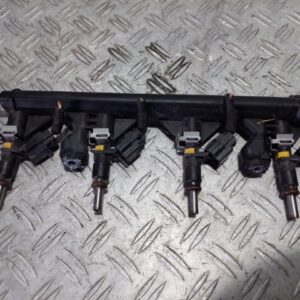 Rampa injectoare completa Peugeot 308 1.4 VTI 16V 95 CP motorizare 8FS cod V757564580 Rampa injectoare completa Peugeot 308 1.4 VTI 16V 95 CP motorizare 8FS cod V757564580