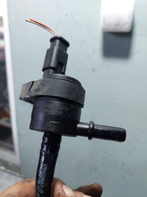 20260813_170004 Electrovalva Peugeot 308 1.4 VTI 16V 95 CP motorizare 8FS cod V754196180