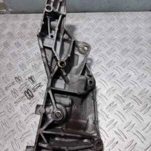 Suport accesorii Peugeot Expert 2.0 hdi euro 6 cod AH01 cod 9820041180