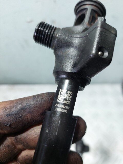 Injector Peugeot Expert 2.0 hdi euro 6 cod AH01 cod 9674984080 28602948