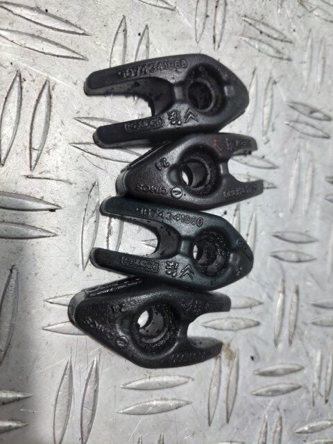 Set 4 bride fixare injectoare Peugeot Expert 2.0 hdi euro 6 cod AH01 cod 9674341880