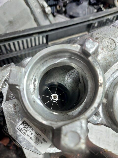 Turbina Skoda Octavia 1.6 TDI euro 6 motorizare DGT cod 04L253020S
