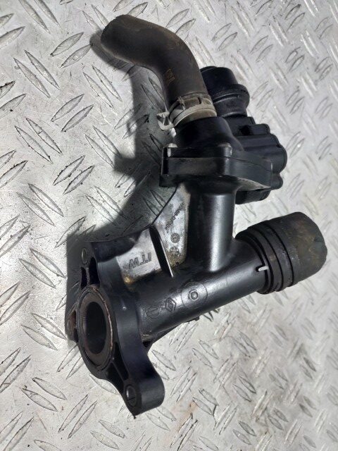 Carcasa termostat Mercedes C-class w205 1.6 CDI motorizare R9MA500 cod 110600686R
