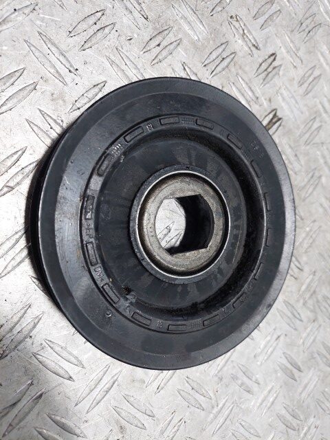 Fulie vibrochen Mercedes C-Class W205 1.6 CDI motorizare R9MA500 cod 123032762R