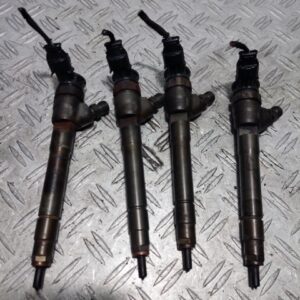Injector Mercedes C-Class W205 1.6 CDI motorizare R9MA500 cod 0445110546 HMLGT1205R Injector Mercedes C-Class W205 1.6 CDI motorizare R9MA500 cod 0445110546 HMLGT1205R