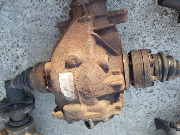 Diferential grup spate BMW Seria 3 E46 motorizare 2.0D cod 7518806-03 raport 3.07