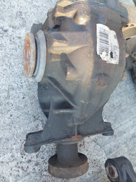 Diferential grup spate BMW 520i Seria 5 E60 cod 7527096-02 E2727S raport 3.38